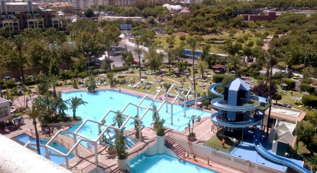 ベナルマデナPrecioso Apartamento Frente Al Mar Benalbeachアパートメント エクステリア 写真