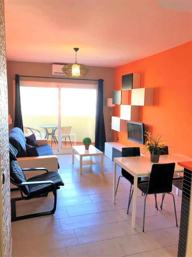 ベナルマデナPrecioso Apartamento Frente Al Mar Benalbeachアパートメント エクステリア 写真